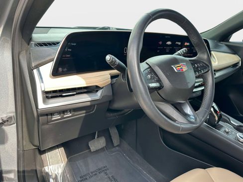 Used 2024 Cadillac XT4 Luxury image 19