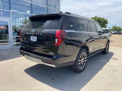 Certified 2025 Ford Expedition Max Platinum AWD/4WD image 5