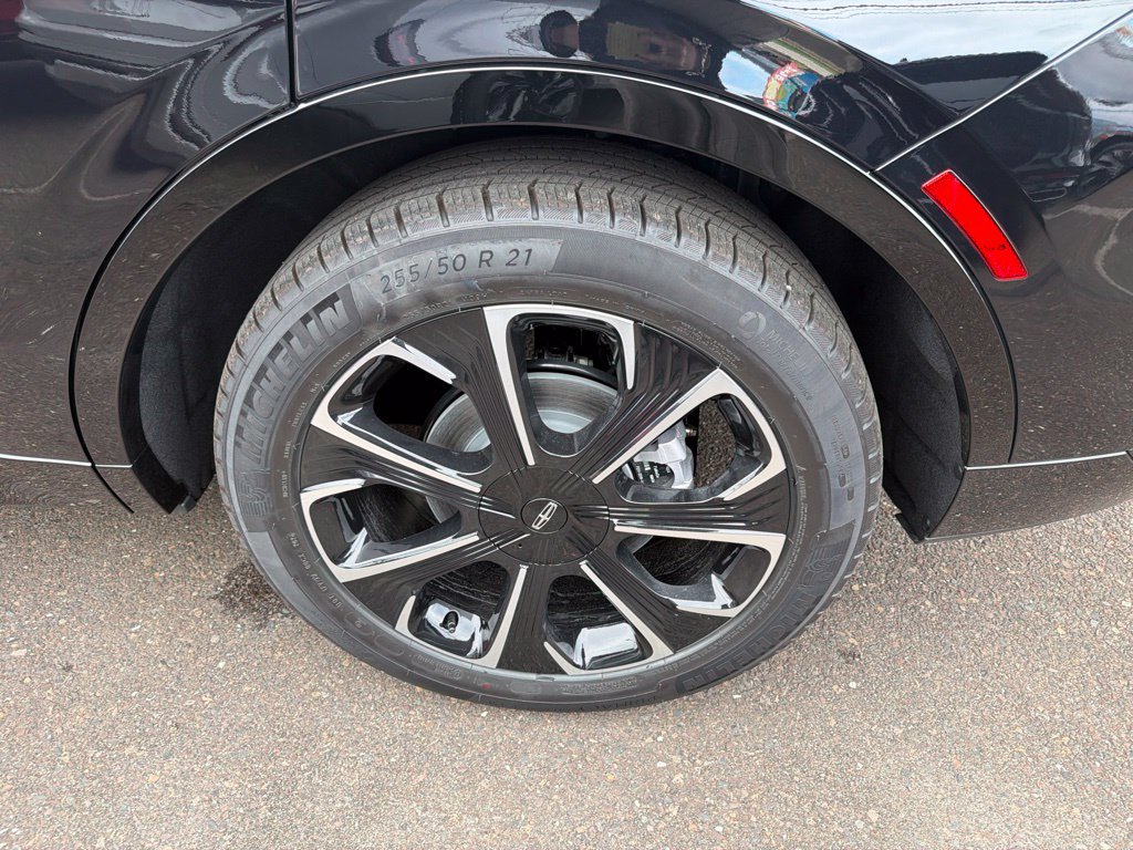 New 2026 Lincoln Nautilus Reserve AWD/4WD image 13