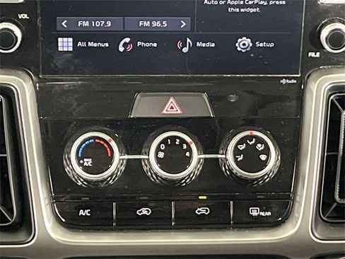 Used 2022 Kia Sorento LX image 18