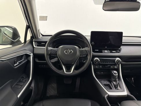 Used 2023 Toyota RAV4 XLE Premium FWD image 27
