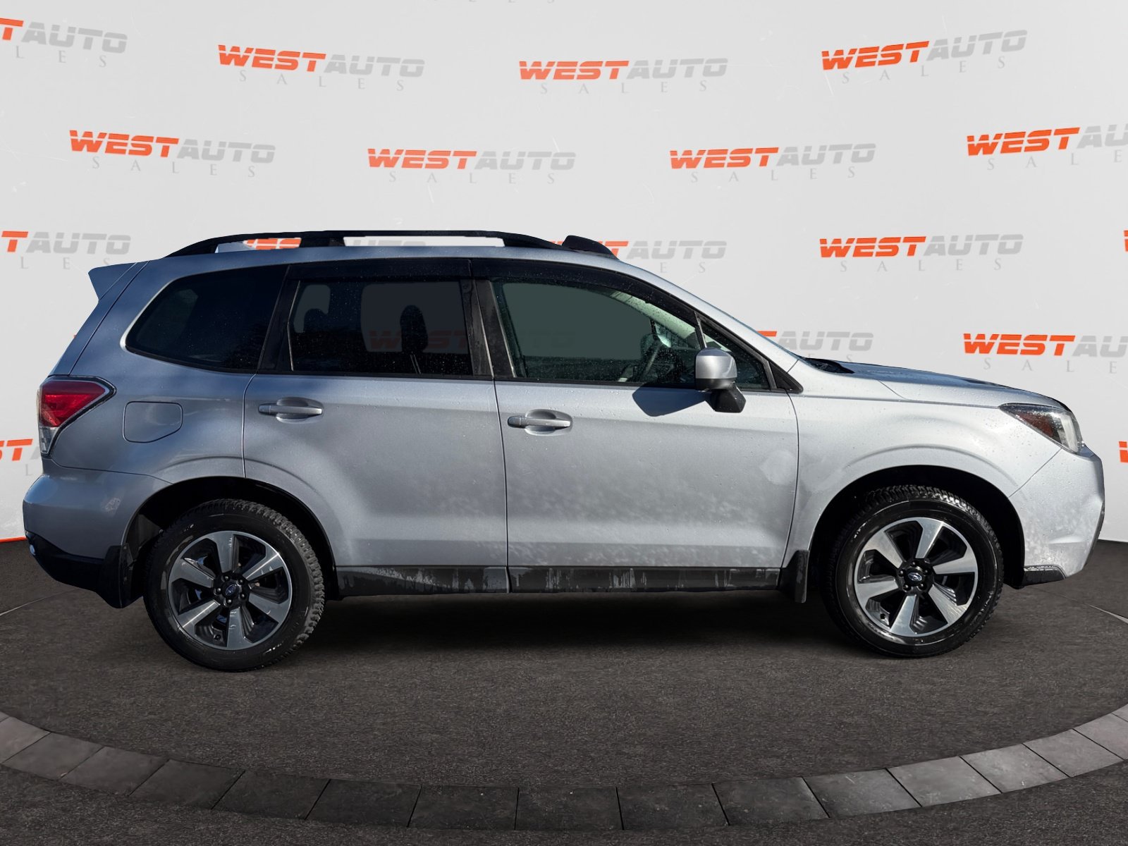 Used 2017 Subaru Forester 2.5i Premium w/ Protection Package #1 AWD/4WD image 6