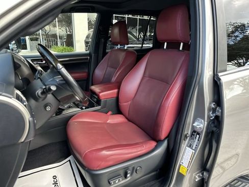 Used 2020 Lexus GX 460 Premium w/ Premium Package image 19