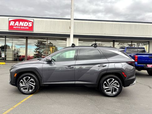 Used 2025 Hyundai Tucson Limited image 18