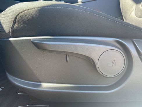 Used 2025 Hyundai Tucson SE AWD/4WD image 23