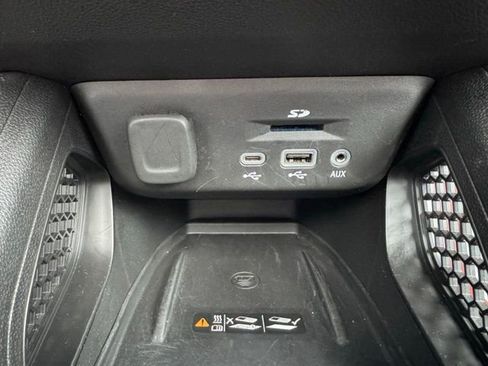 Used 2022 Chevrolet TrailBlazer RS w/ Sun and Liftgate Package image 14