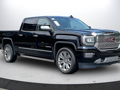 Used 2018 GMC Sierra 1500 Denali w/ Denali Ultimate Package AWD/4WD image 2