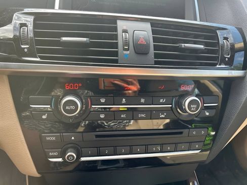 Used 2016 BMW X3 xDrive28i AWD/4WD image 27