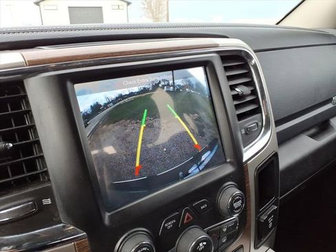 Used 2018 RAM 1500 Laramie w/ Convenience Group AWD/4WD image 27