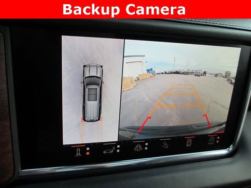 Used 2023 GMC Yukon Denali Ultimate image 17