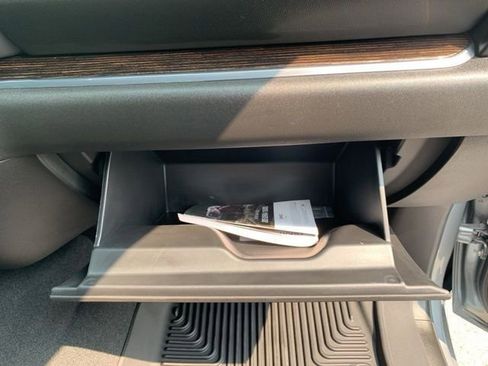 Used 2025 GMC Sierra 1500 Elevation image 30