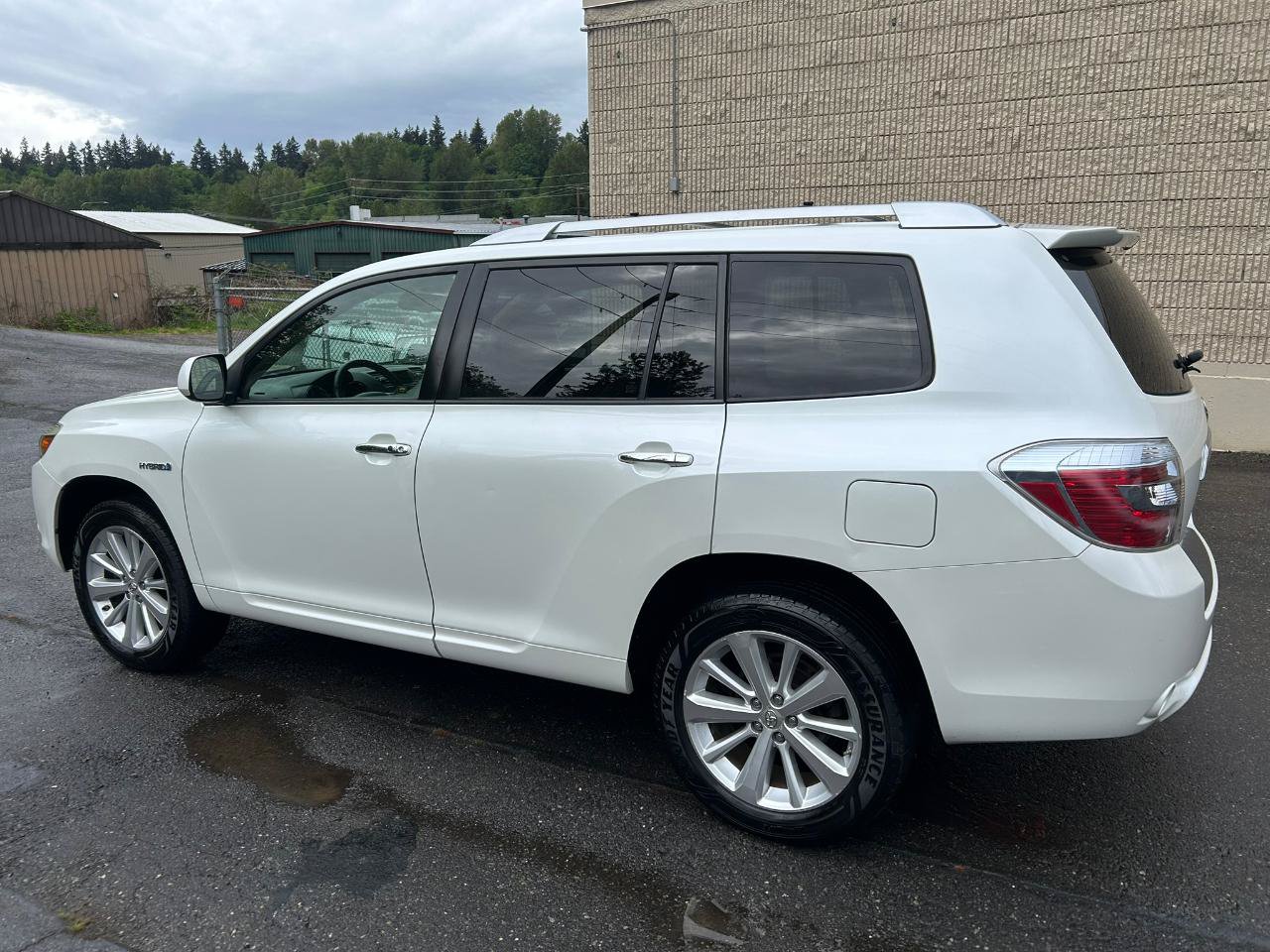 Used 2010 Toyota Highlander Limited AWD/4WD image 7