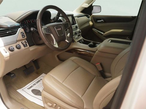 Used 2019 GMC Yukon SLT w/ Open Road Package AWD/4WD image 8