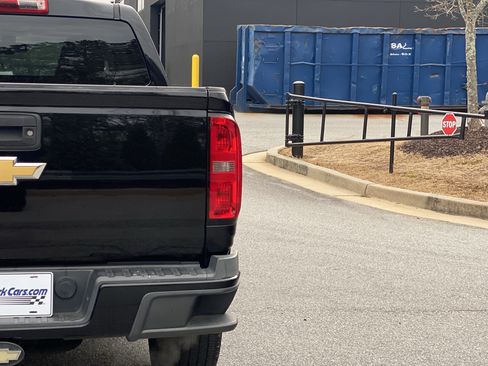 Used 2015 Chevrolet Colorado Z71 image 23