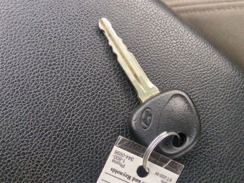 Used 2015 Hyundai Elantra SE w/ Option Group 02 image 32