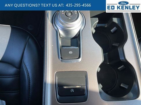 Used 2024 Ford Edge SEL image 16