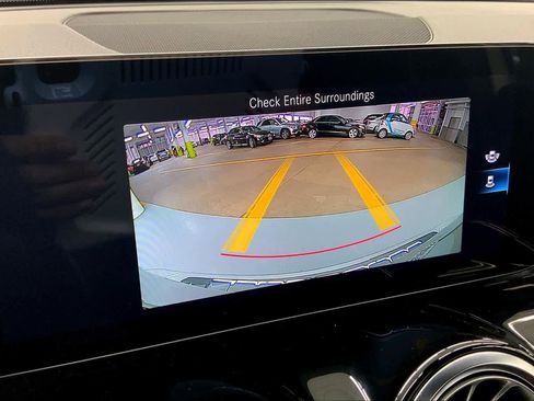 Used 2022 Mercedes-Benz GLB 250 image 22