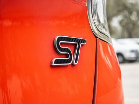 Used 2016 Ford Focus ST image 8