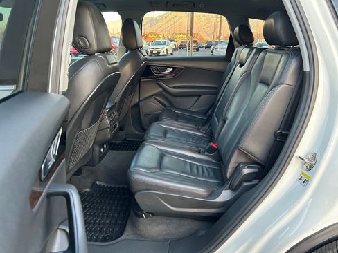 Used 2018 Audi Q7 3.0T Premium Plus image 24