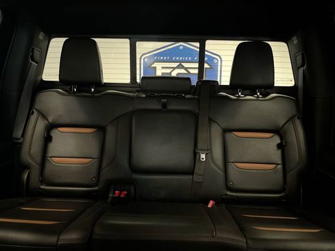 Used 2022 GMC Sierra 1500 AT4 w/ AT4 Premium Package AWD/4WD image 23