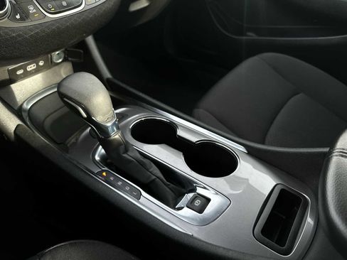 Used 2024 Chevrolet Malibu LT image 19