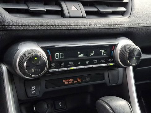 Certified 2020 Toyota RAV4 LE w/ All Weather Liner Package image 18