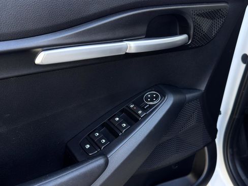 Used 2024 Kia Seltos LX image 14