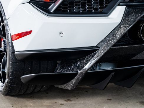 Used 2018 Lamborghini Huracan Performante image 30