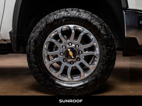 Used 2024 Chevrolet Silverado 2500 LTZ w/ LTZ Premium Package image 11