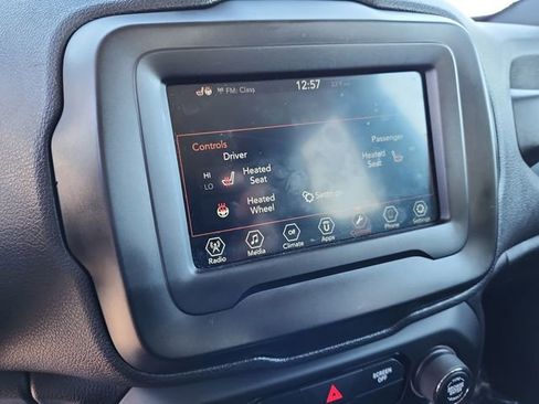 Used 2018 Jeep Renegade Trailhawk w/ Cold Weather Group II image 22