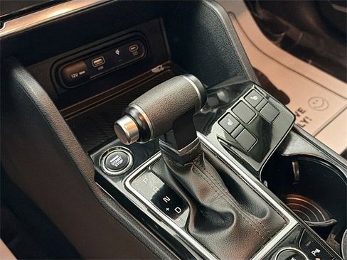 Used 2023 Kia Sportage EX image 17