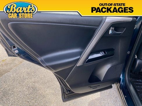 Used 2018 Toyota RAV4 Limited image 18