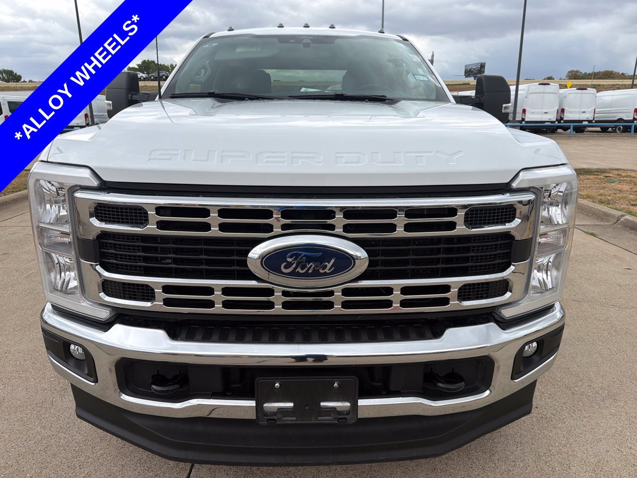 Used 2026 Ford F350 XLT AWD/4WD image 2