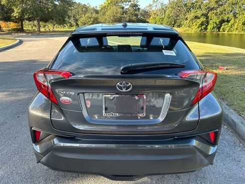 Certified 2021 Toyota C-HR LE image 4