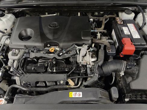 Used 2019 Toyota Camry SE FWD image 30