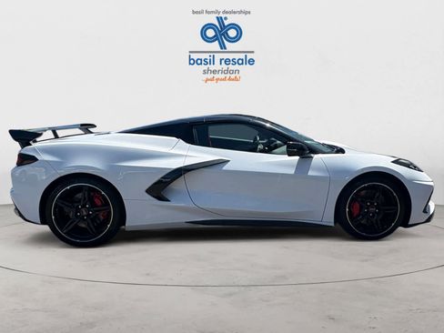 Used 2022 Chevrolet Corvette Stingray Premium Conv w/ Z51 Performance Package RWD image 8