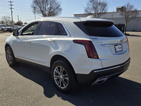Used 2021 Cadillac XT5 Premium Luxury image 5