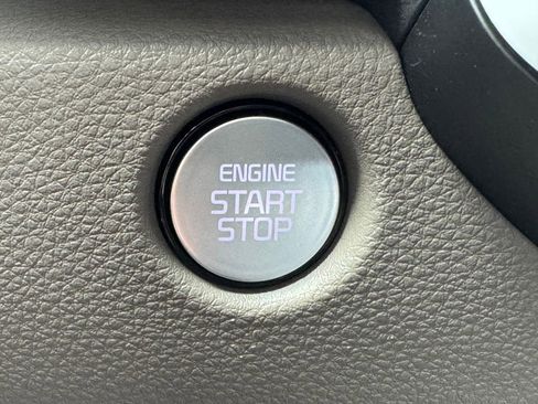 New 2026 Kia Carnival image 21