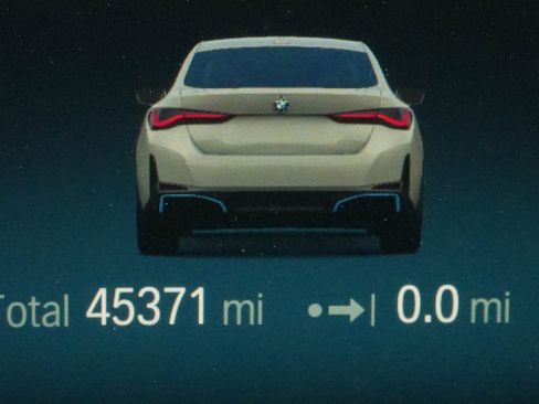 Certified 2023 BMW i4 eDrive35 w/ Premium Package RWD image 22
