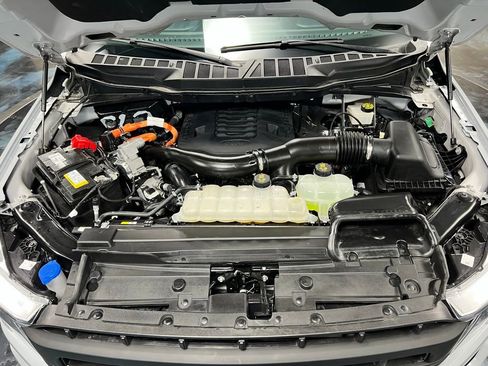 Used 2023 Ford F150 Lariat w/ Trailer Tow Package image 26