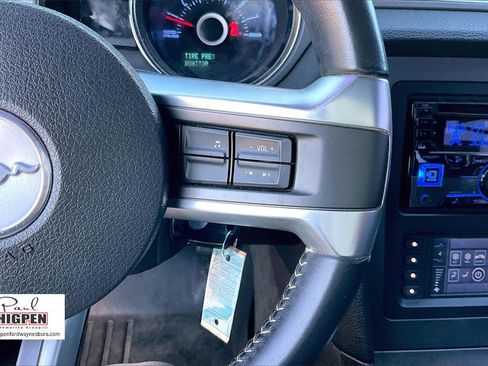 Used 2013 Ford Mustang Convertible image 18