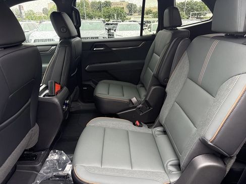 New 2026 GMC Acadia AT4 w/ Luxury Package AWD/4WD image 6
