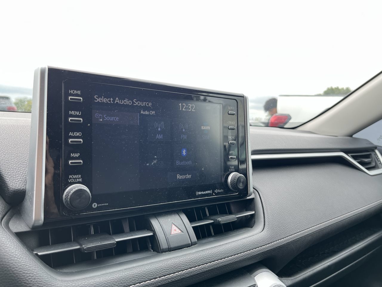 Used 2019 Toyota RAV4 XLE w/ Convenience Package AWD/4WD image 5