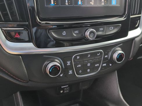 Used 2023 Chevrolet Traverse RS AWD/4WD image 33