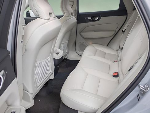 Certified 2025 Volvo XC60 B5 Plus w/ Protection Package Premier image 35