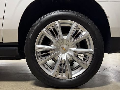 Used 2023 Chevrolet Suburban High Country w/ Advanced Technology Package image 41