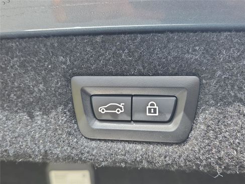 Used 2021 BMW 540i 540i image 9