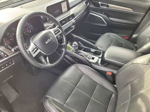 Used 2022 Kia Telluride EX w/ EX Premium Package image 9