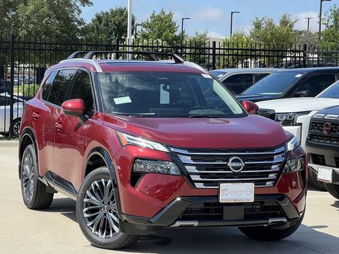 New 2026 Nissan Rogue Platinum AWD/4WD image 2
