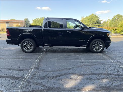 Used 2019 RAM 1500 Laramie AWD/4WD image 4